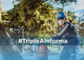 Triple A atiende reparación de fuga en red matriz en Puerto Colombia