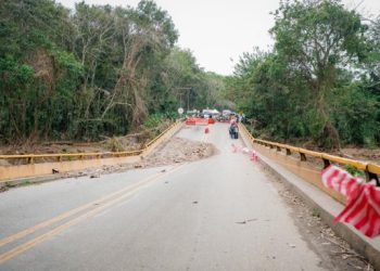 Tres semanas sin conexión: cierre del puente sobre el Mendihuaca golpea a comunidades entre Santa Marta y La Guajira