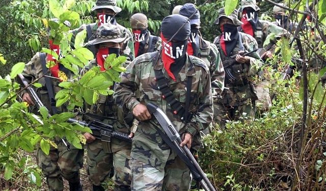 ELN dice que la ‘Paz total’ “fracasó” y anuncia cese el fuego por las elecciones