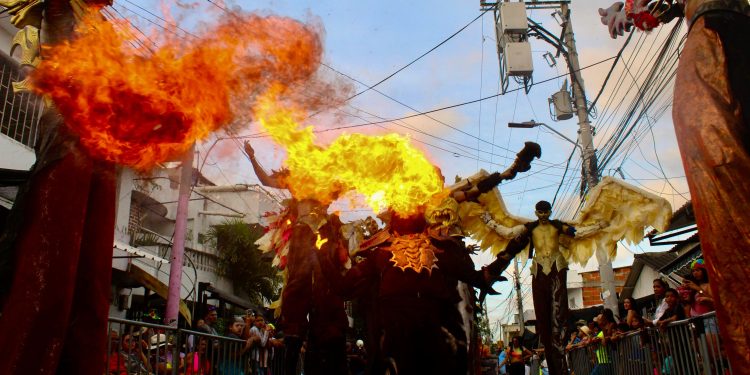 El folclor fue el protagonista en la tarde de la Gran Parada Departamental en Galapa