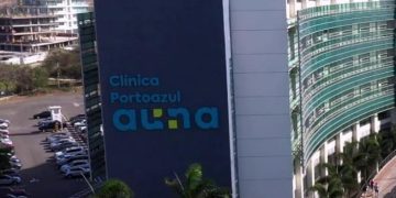 Violento atraco en Oxxo de Villa Campestre deja un joven herido de bala
