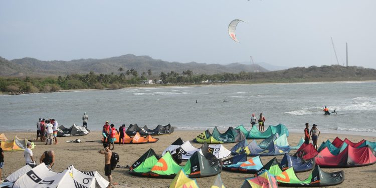 Salinas Fest reunirá a deportistas de 12 países en las playas de Salinas del Rey