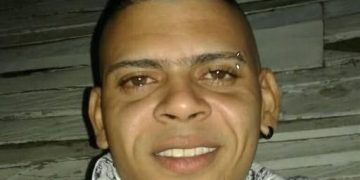 Asesinan a barbero a tiros frente a su vivienda en Barranquilla