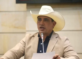 Senador Alirio Barrera enfrenta denuncia por presunto acoso sexual ante la Corte Suprema