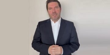 Joao Herrera invita a votar en familia este 8 de marzo