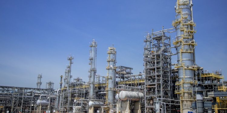 Alerta en el sector eléctrico: deuda de $9,2 billones desata choque con el Gobierno mientras crece el temor a un apagón