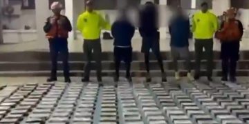 En zona marítima de La Guajira, incautan 1.2 toneladas de cocaína y 305 kilos de marihuana al ‘Clan del Golfo’