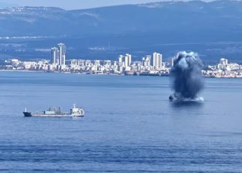 Estados Unidos destruye nueve buques de guerra iraníes, según Trump