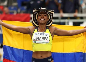 Natalia Linares, bronce mundial bajo techo en Polonia