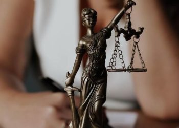 Por acoso laboral, Procuraduría destituye e inhabilita por 10 años a jueza de Justicia Penal Militar