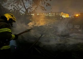 Incendio en barrio Los Lagos, Cali, deja 41 viviendas afectadas y cuatro personas lesionadas