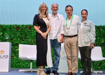 Urge mejorar la infraestructura de transmisión para avanzar en la transición energética: gobernador Eduardo Verano