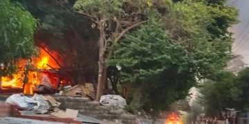 Incendio: Varias viviendas afectadas en Loma de La Manga
