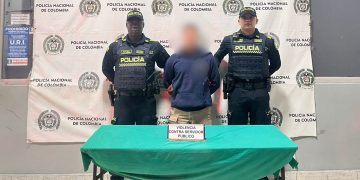 Capturan a motociclista tras agredir a agentes de tránsito frente al CAI Plaza de la Paz en Barranquilla