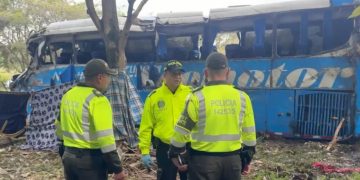 6 muertos y 22 heridos deja accidente de bus en Tolima