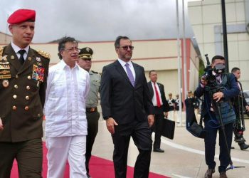 Llegada de Petro la Venezuela para hablar con Delcy Rodríguez de la seguridad de la frontera