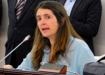 Paloma Valencia demanda al Estado por alza en avalúos catastrales en Colombia