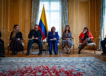 Colombia refuerza agenda migratoria en Europa: canciller se reúne con connacionales en Bélgica