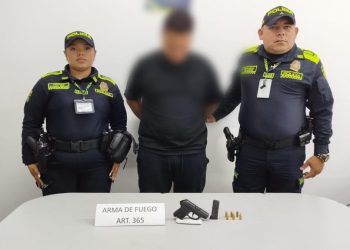 En el Aeropuerto Ernesto Cortissoz lo capturan intentando abordar un vuelo con arma de fuego