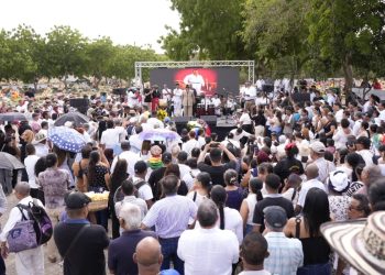 Entre millo, tambores y Reyes Momos: Barranquilla despidió al maestro ‘Ramayá’