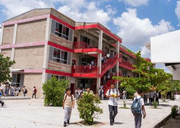 Gobernación del Atlántico se toma colegios para prevenir consumo de drogas