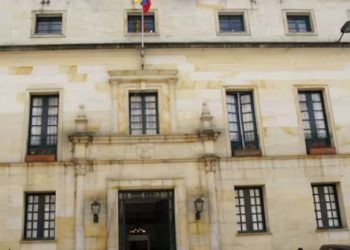 Polémica por millonario contrato de Cancillería: empresa recién creada recibió más de $8.000 millones
