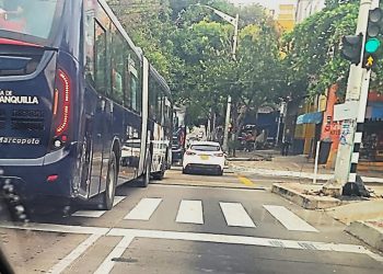 Denuncian robo de rejillas en Barranquilla: riesgo para conductores en la Cra 46 con calle 62
