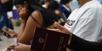 Cancillería amplía jornadas para expedición y renovación de pasaportes en España, Chile y EE.UU.
