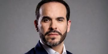Abelardo de la Espriella denuncia amenazas y compara su situación con la de Miguel Uribe