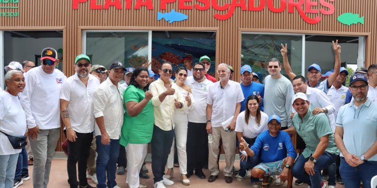 Gobierno de Eduardo Verano entrega Playa Pescador y fortalece la economía del mar en Puerto Colombia