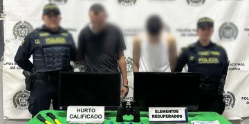 Dos capturados en flagrancia por hurto a local comercial en el norte de Barranquilla