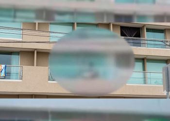 En el norte de Barranquilla: pareja fue captada teniendo relaciones sexuales en balcón de edificio