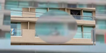 En el norte de Barranquilla: pareja fue captada teniendo relaciones sexuales en balcón de edificio
