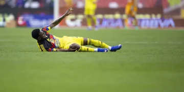 Cristian Borja sufre lesión de rodilla y su panorama con Colombia se complica