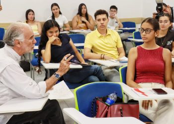 Gobernador Verano invitó a jóvenes a convertirse en los transformadores que requiere el país