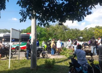 Bloqueada vía hacia Cascajal por protestas ante fallas en el servicio de energía