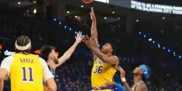Thunder golpea fuerte a Lakers