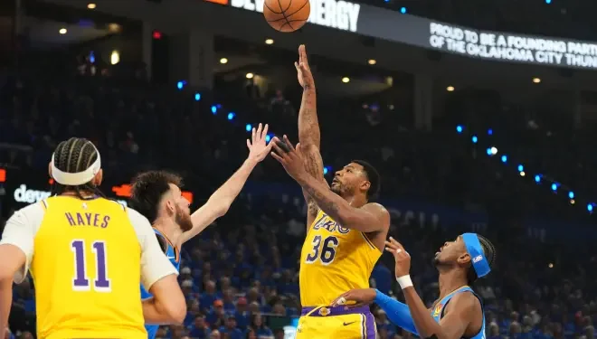 Thunder golpea fuerte a Lakers