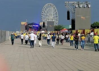 Simpatizantes respaldan a Abelardo en cierre de campaña en el Malecón