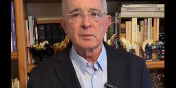 Álvaro Uribe anuncia respaldo a Abelardo de la Espriella para la segunda vuelta presidencial