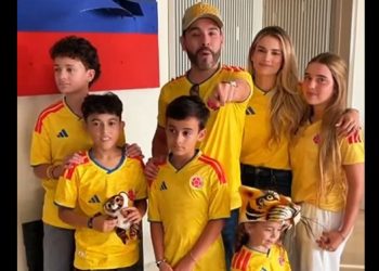Abelardo de la Espriella celebra su paso a segunda vuelta y llama a derrotar “la tiranía y el absolutismo”