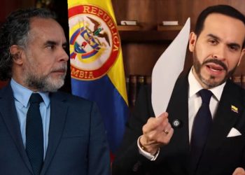 De la Espriella denuncia amenazas de Benedetti y alerta por persecución política