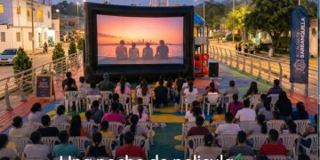 Alcaldía de Barranquilla lleva cultura y entretenimiento al Malecón de Rebolo con una noche de cine para las familias