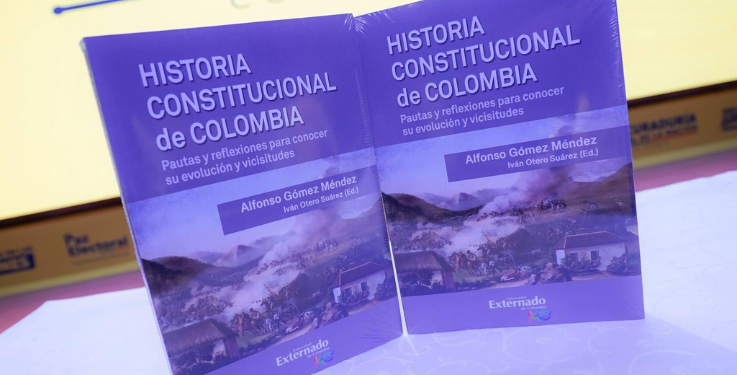 Exprocurador Alfonso Gómez Méndez presentó su libro “Historia Constitucional de Colombia”