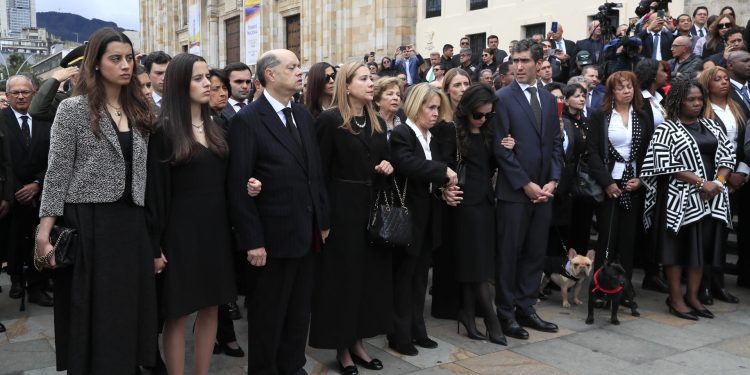La despedida de Germán Vargas Lleras reunió a figuras de todos los sectores políticos del país