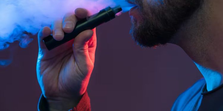 SIC propone prohibir exhibición y publicidad visible de cigarrillos y vapeadores