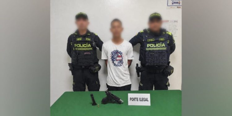 Capturan a hombre armado en Soledad: llevaba pistola con munición 9 milímetros