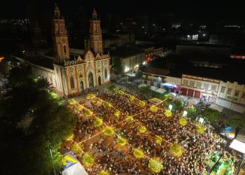 ¡La plaza de San Nicolás vuelve a recibir las Noches de Centro!: alcalde Char