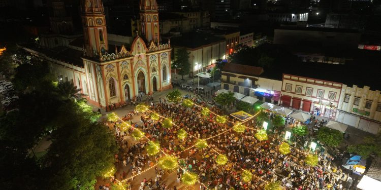 ¡La plaza de San Nicolás vuelve a recibir las Noches de Centro!: alcalde Char