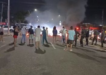 Habitantes de Galapa protestan por prolongados apagones y reclaman soluciones estructurales en el servicio de energía